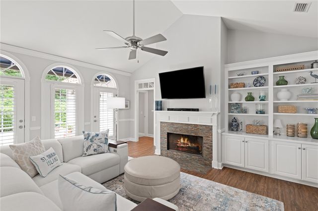 103 Governors Circle, St Simons Island, GA 31522