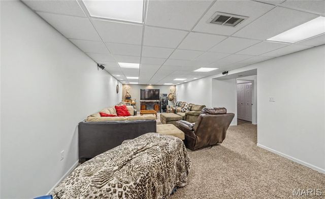 56 W Nottingham Circle, Sullivan, MO 63080