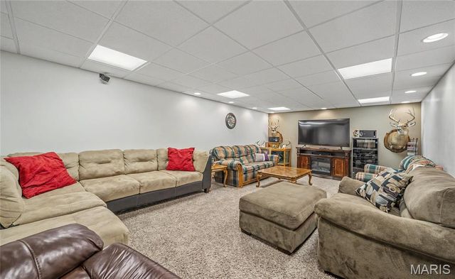 56 W Nottingham Circle, Sullivan, MO 63080