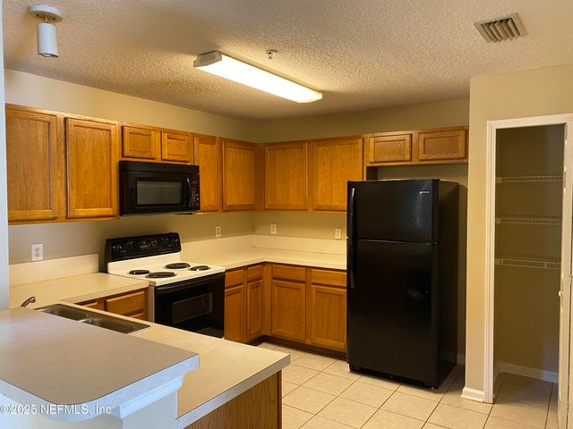 6100 MAGGIES Circle, 110, Jacksonville, FL 32244