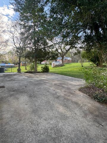 205 Oak Street, Russell Springs, KY 42642