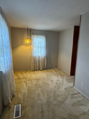 205 Oak Street, Russell Springs, KY 42642