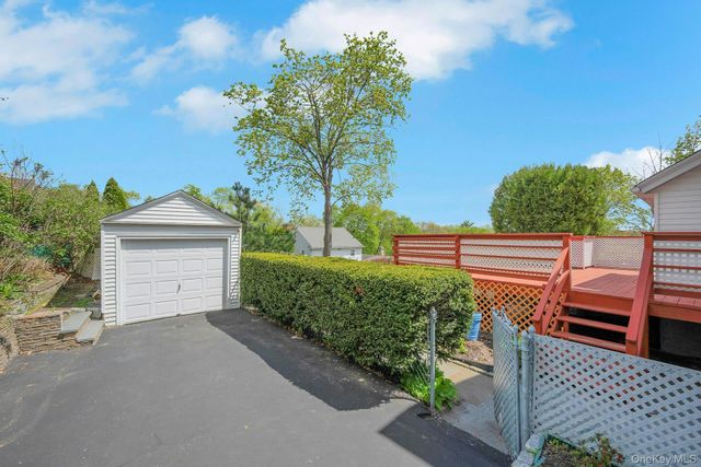 35 Chase Avenue, White Plains, NY 10606
