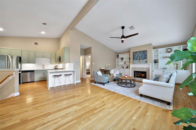 5022 Darling Street, Houston, TX 77007
