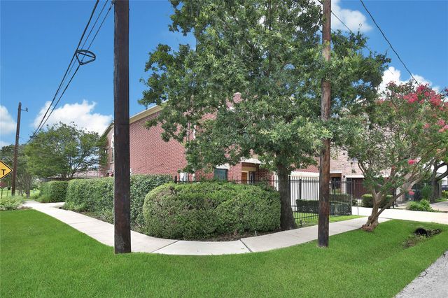 5022 Darling Street, Houston, TX 77007