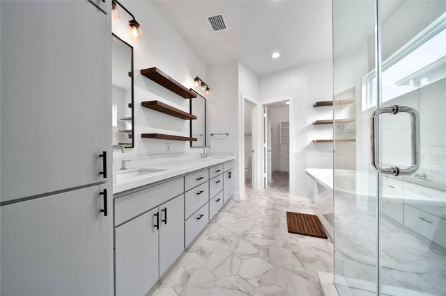 5022 Darling Street, Houston, TX 77007