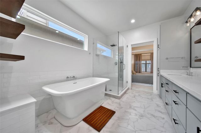 5022 Darling Street, Houston, TX 77007