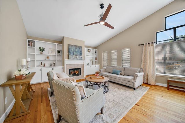5022 Darling Street, Houston, TX 77007