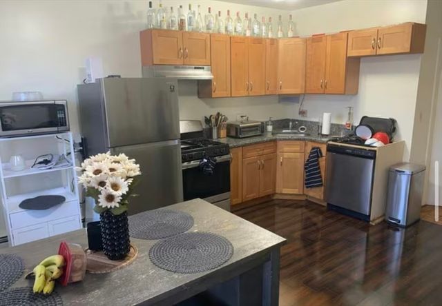 1576 Tremont Street 3, Boston, MA 02120