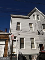 6 EMORY AVE, Trenton, NJ 08611