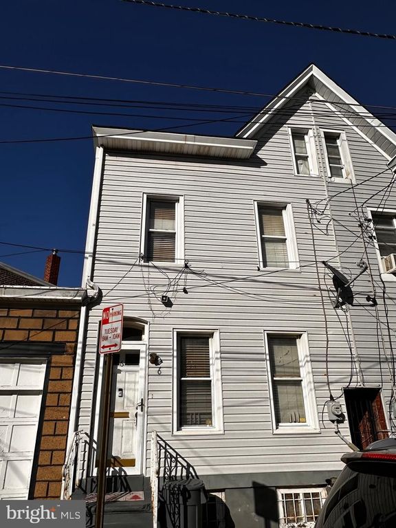 6 EMORY AVE, Trenton, NJ 08611