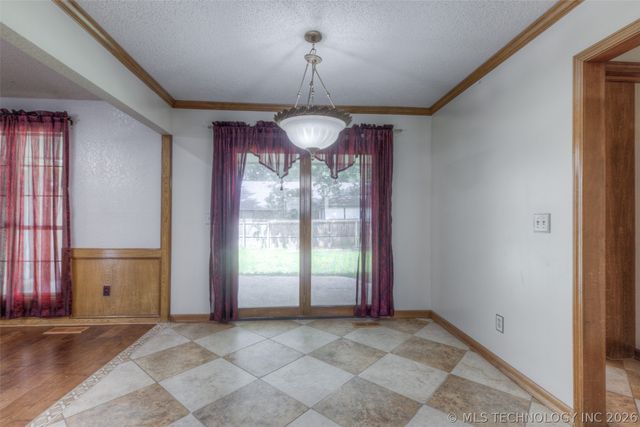 10906 S 84th East Avenue, Tulsa, OK 74133