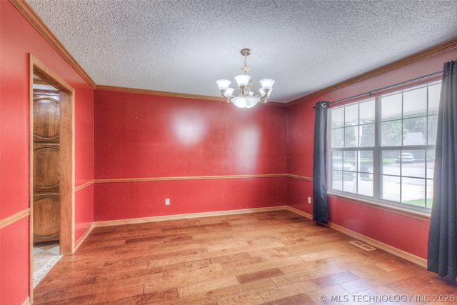 10906 S 84th East Avenue, Tulsa, OK 74133