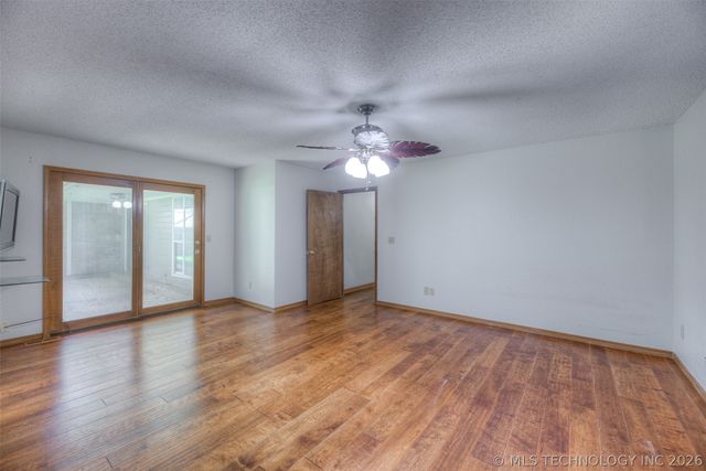 10906 S 84th East Avenue, Tulsa, OK 74133