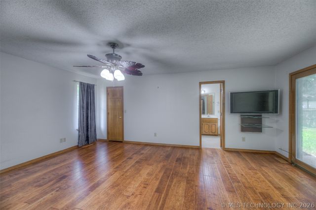 10906 S 84th East Avenue, Tulsa, OK 74133