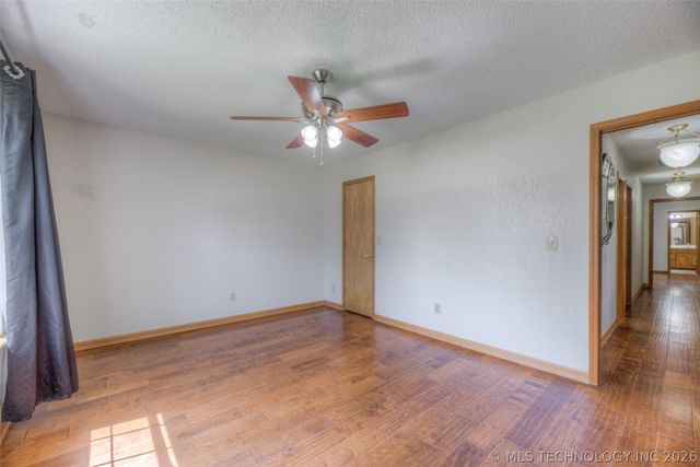 10906 S 84th East Avenue, Tulsa, OK 74133