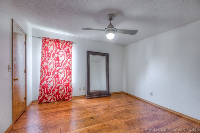 10906 S 84th East Avenue, Tulsa, OK 74133