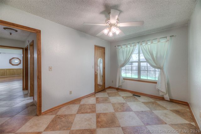 10906 S 84th East Avenue, Tulsa, OK 74133