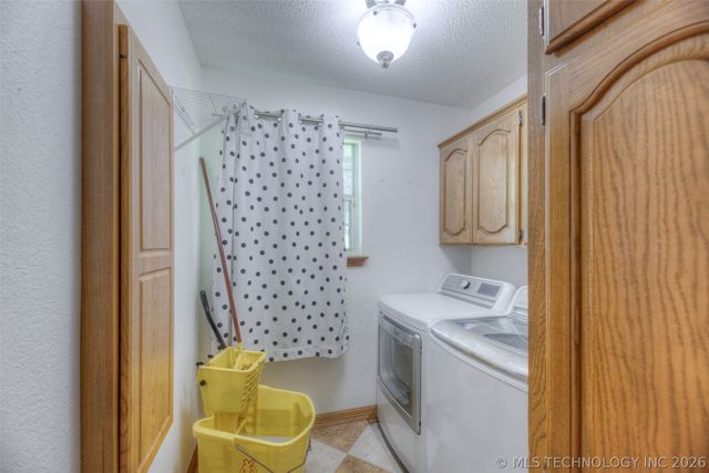 10906 S 84th East Avenue, Tulsa, OK 74133