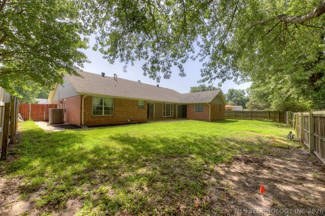 10906 S 84th East Avenue, Tulsa, OK 74133