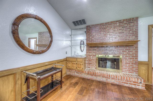 10906 S 84th East Avenue, Tulsa, OK 74133