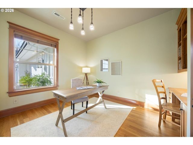 10300 Se SUN BURST Way, Happy Valley, OR 97086