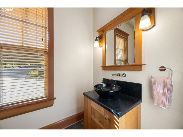 10300 Se SUN BURST Way, Happy Valley, OR 97086