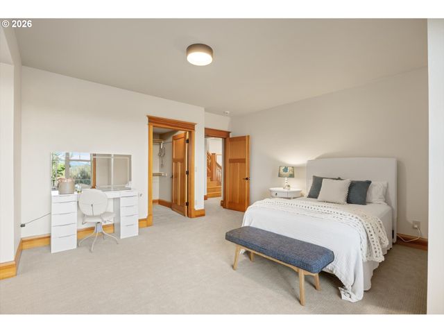 10300 Se SUN BURST Way, Happy Valley, OR 97086