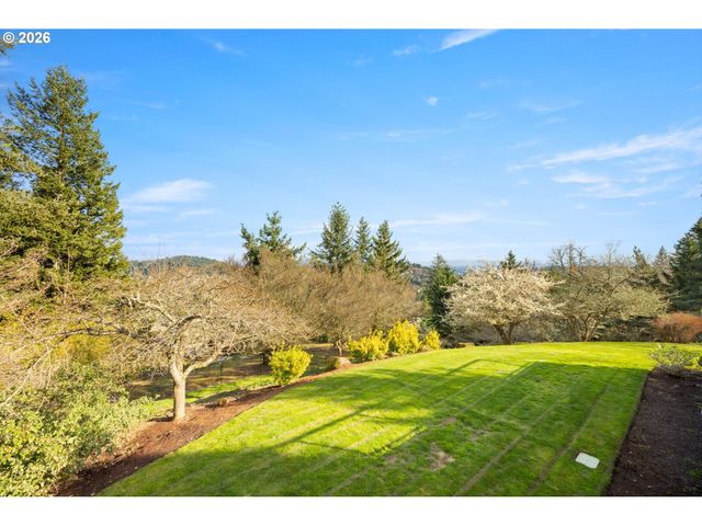 10300 Se SUN BURST Way, Happy Valley, OR 97086