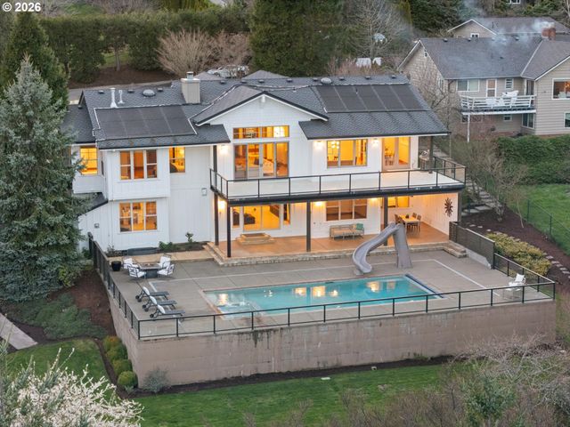 10300 Se SUN BURST Way, Happy Valley, OR 97086