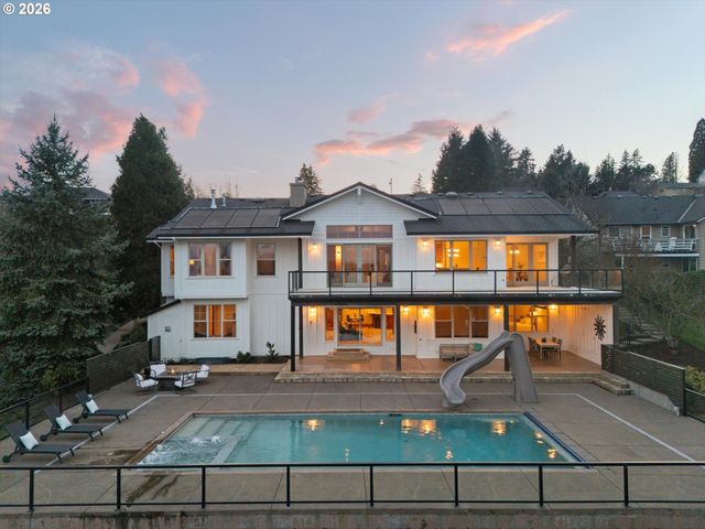 10300 Se SUN BURST Way, Happy Valley, OR 97086