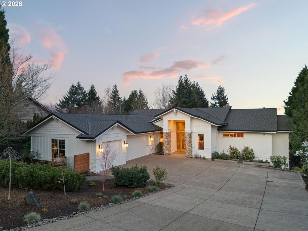 10300 Se SUN BURST Way, Happy Valley, OR 97086