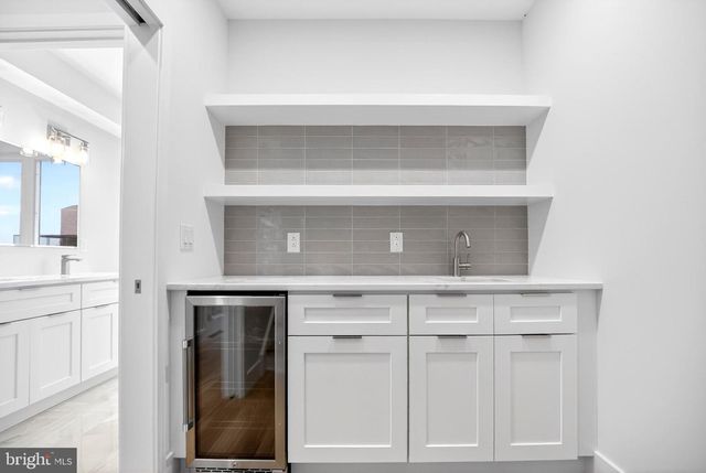 525 SIGEL ST, Philadelphia, PA 19148