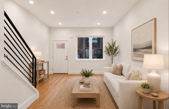 525 SIGEL ST, Philadelphia, PA 19148
