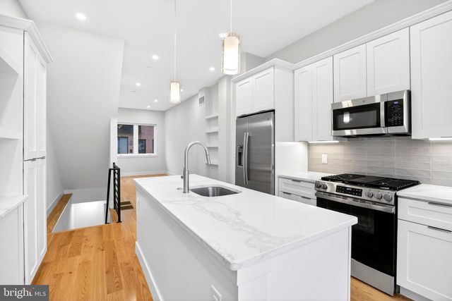 525 SIGEL ST, Philadelphia, PA 19148