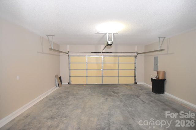 176 Clear Creekside Drive, Hendersonville, NC 28792