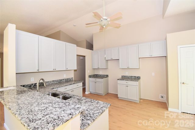 176 Clear Creekside Drive, Hendersonville, NC 28792