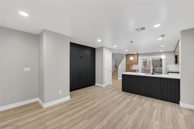 1079 Paradise Coach Drive, Henderson, NV 89002