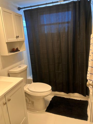 719 Lori Drive 203, Palm Springs, FL 33461