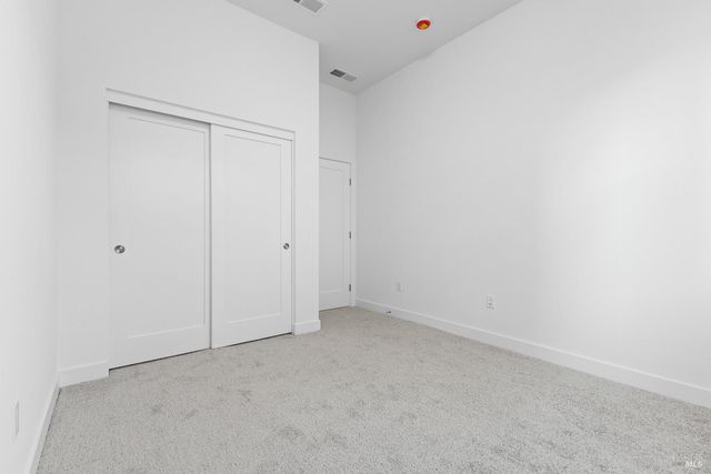 7325 Willowglen Dr, Rohnert Park, CA 94928