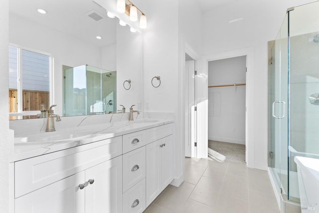 7325 Willowglen Dr, Rohnert Park, CA 94928