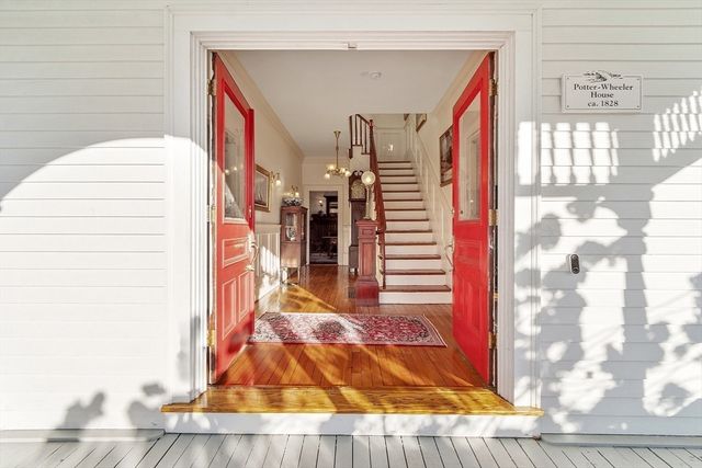 25 Fairhaven Rd, Concord, MA 01742