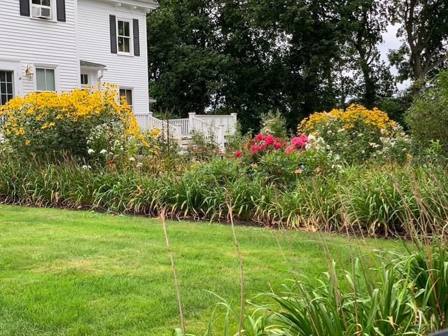 25 Fairhaven Rd, Concord, MA 01742