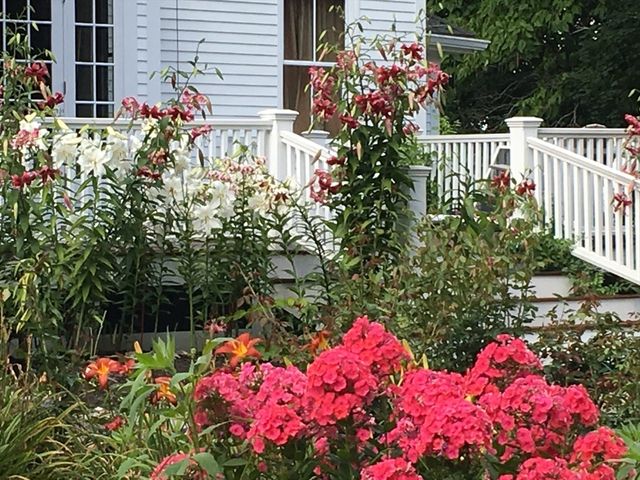 25 Fairhaven Rd, Concord, MA 01742