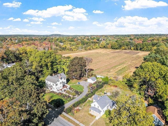 25 Fairhaven Rd, Concord, MA 01742