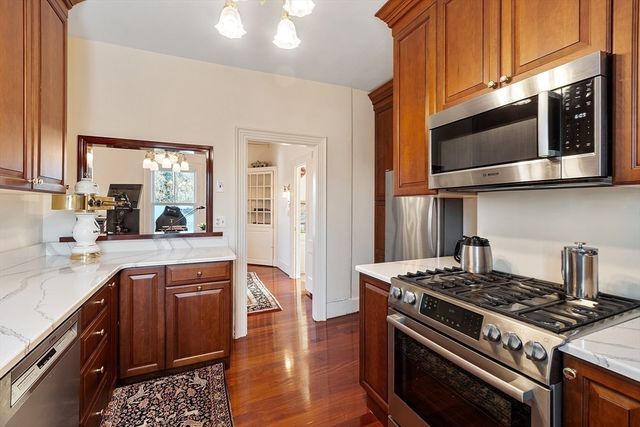 25 Fairhaven Rd, Concord, MA 01742