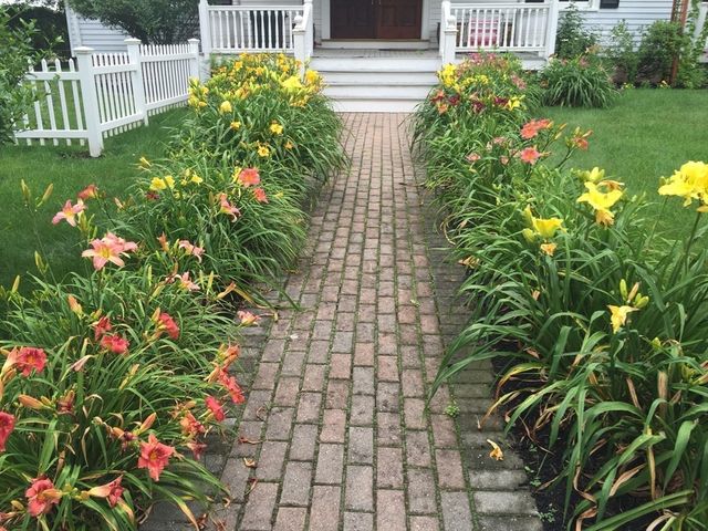 25 Fairhaven Rd, Concord, MA 01742