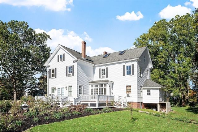 25 Fairhaven Rd, Concord, MA 01742