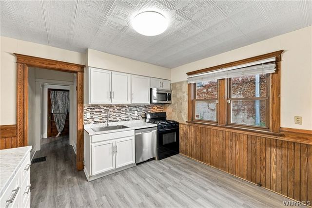 5482 Broadway Street, Lancaster, NY 14086