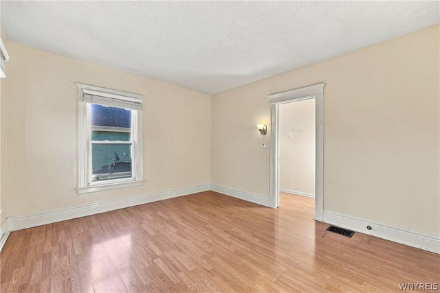 5482 Broadway Street, Lancaster, NY 14086